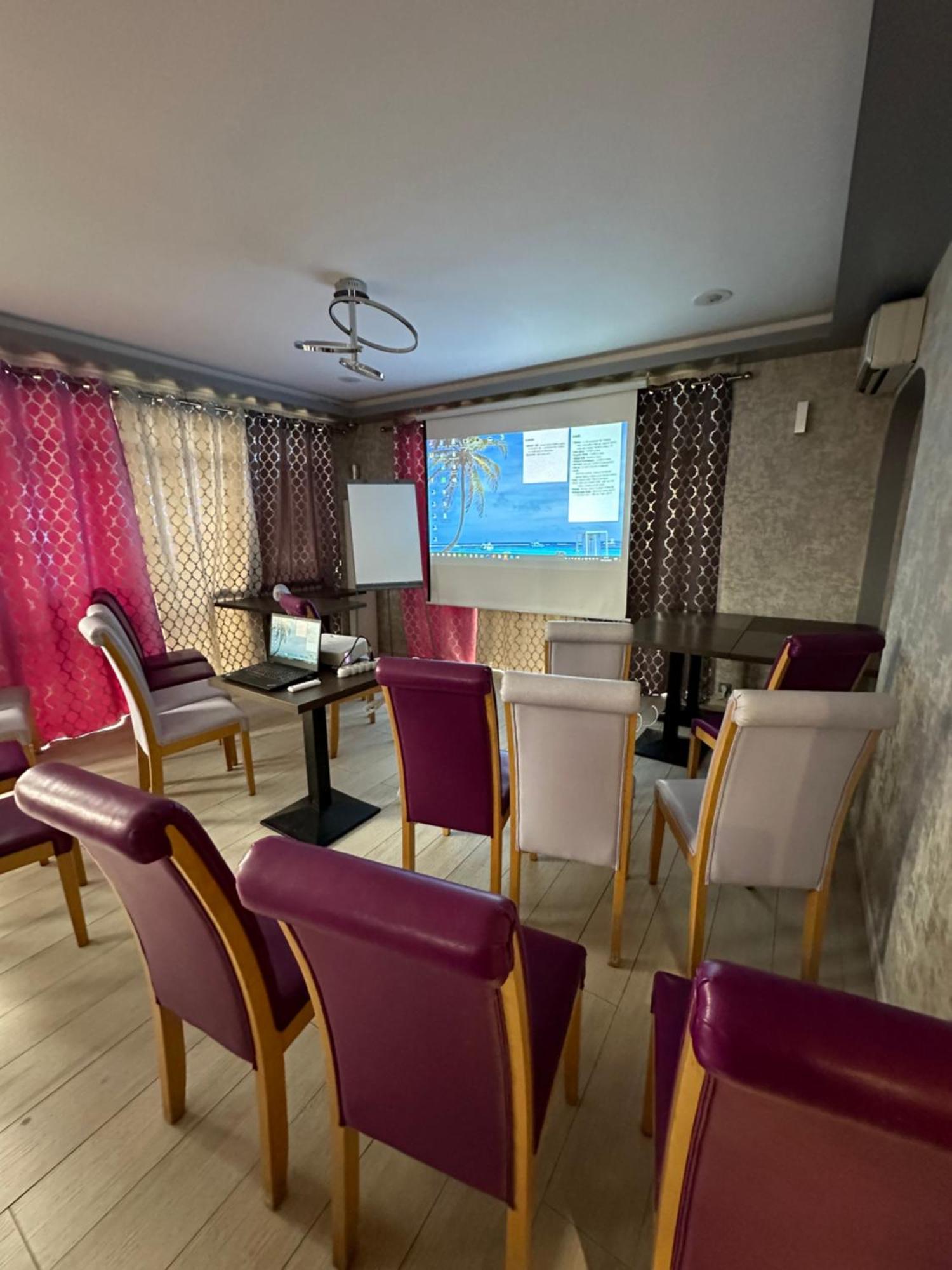 Comfort Hotel Orleans Olivet Olivet  Dış mekan fotoğraf